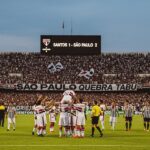 São Paulo Quebra Tabu e Vence o Santos na Vila: Um Clássico da Saudade Inesquecível
